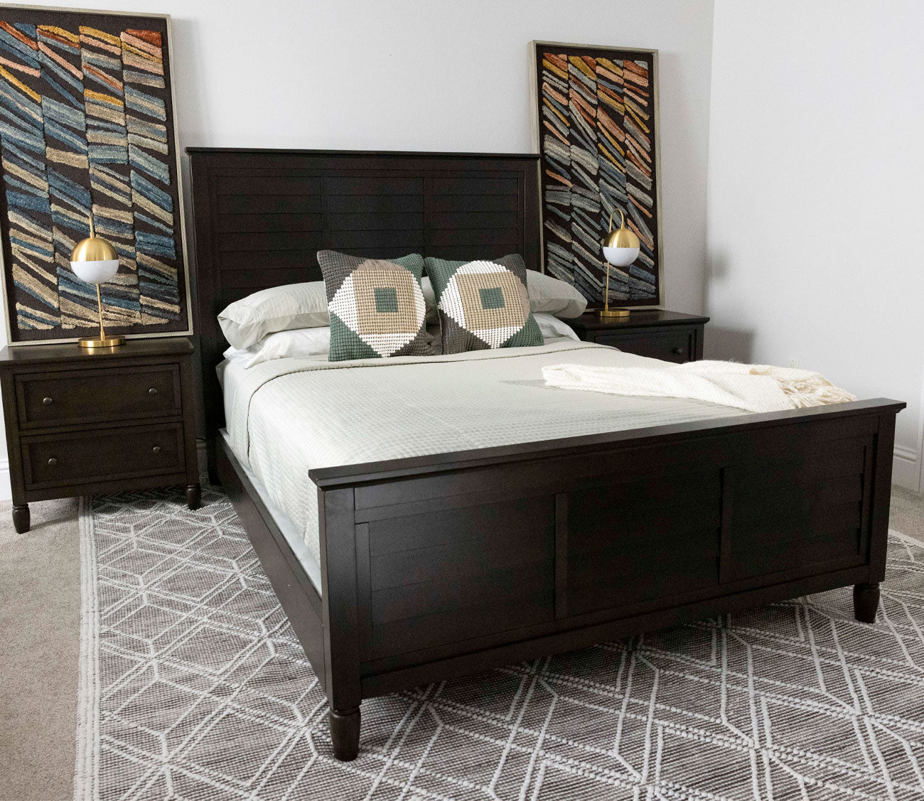 Delnoir Louvered Panel Bed