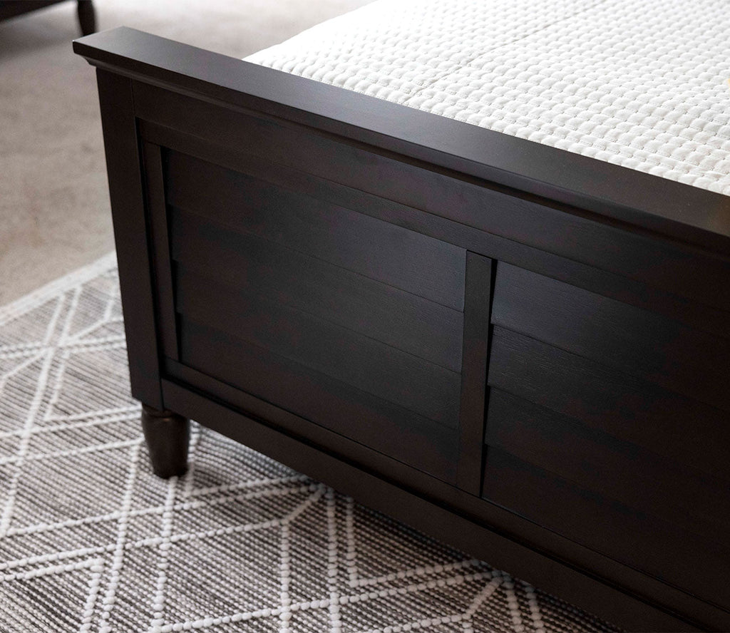 Delnoir Louvered Panel Bed