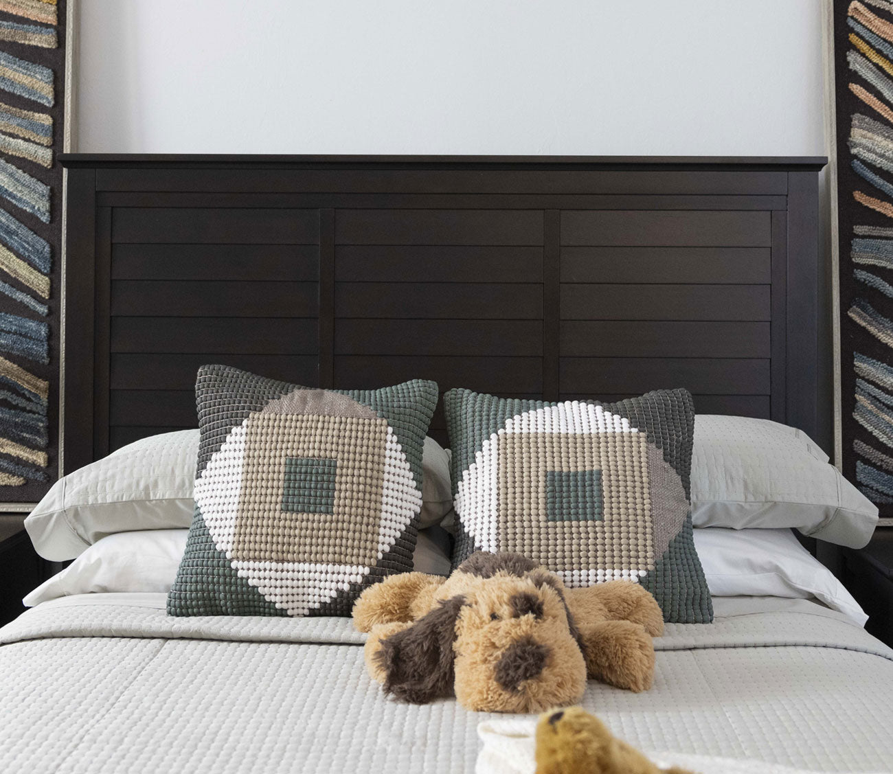 Delnoir Louvered Panel Bed